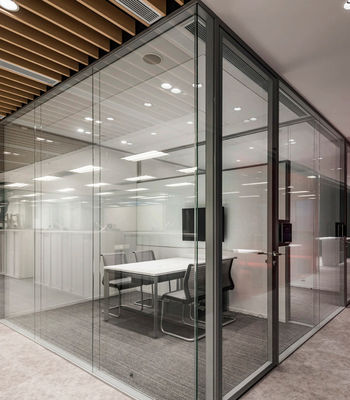 맞춤형 크기 알루미늄 스윙 도어 온화 단열 스윙 유리 도어