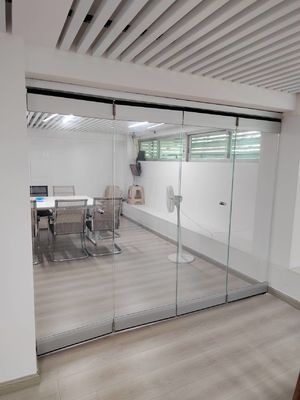 태풍 저항 알루미늄 접착문 맞춤형 온화 유리 접착문