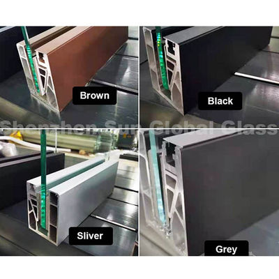 SZG U 채널 프레임 없는 12mm 유리 발코니 릴링 주거 건물