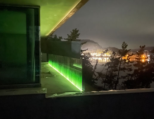 12mm 계단 프레임 없는 유리 발코니 레일링 U 채널 LED 빛