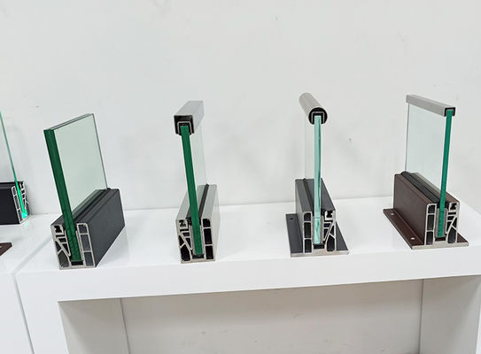 알루미늄 U 채널 유리 밸루스트라드 야외용