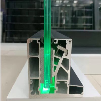 화려한 LED 라이트 U 채널 유리 릴링 8-16mm 가루 유리 및 5 년 이상의 보증