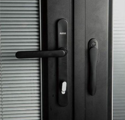 상업용 알루미늄 접는 문, 다점 잠금, 낮은 유지 보수 및 보안 기능