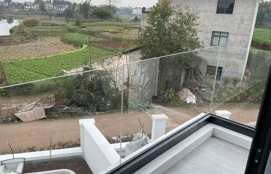 다재다능한 알루미늄 U 채널 유리 릴링 실내 알루미늄 유리 발루스트라드